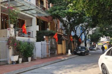 Bán nhà 6 tầng phố Nguyễn Văn Huyên vỉa hè ô tô tránh, thang máy kinh doanh