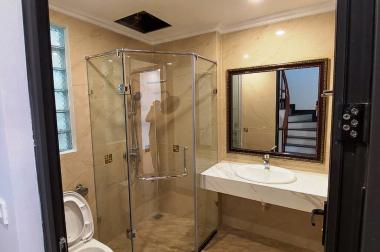 HIẾM! Bán nhà phố Ngô Gia Tự, quận Long Biên, nhỉnh 3 TỶ, 40m2 x 4 tầng