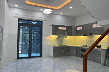 Bán gấp nhà mặt tiền, 3T, 70m2, nhỉnh 4 tỷ, Dĩ An, Bình Dương.