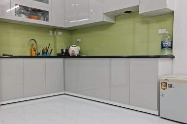 Trường Chinh. Nhỉnh 3 tỷ sở hữu nhà 4 tầng đẹp, full đồ, 20m ô tô dừng đỗ.