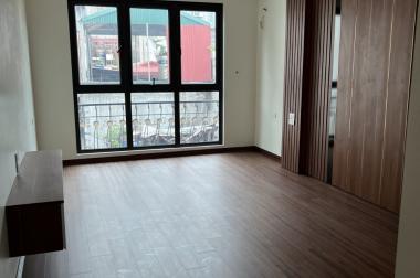 Bán CCMN 43mx5 tầng gồm 8PN- ô tô đỗ cửa-Sát phố giá đầu tư 5 tỷ hơn