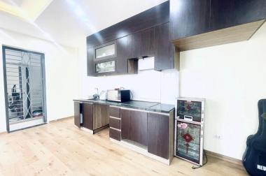 Nhà liền kề 124 Vĩnh Tuy, 61m2 x 6 tầng thang máy, MT 7.2m, giá 12 tỷ, 0867195893