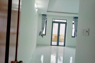 Bán nhà hẻm 8m, đường Lê Văn Quới, Q. Bình Tân. DT: 4 x 14m, trệt + Lửng + 3 Lầu
