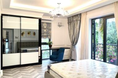 Cho thuê Villa tại Phú Mỹ Hưng có 6PN, 7WC, có hồ bơi, full nội thất cao cấp