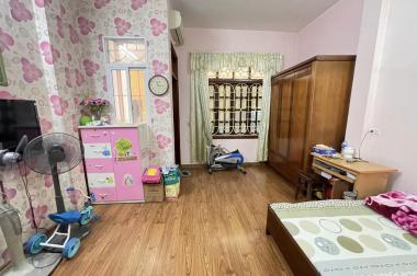Bán Nhanh Nhà ngõ 166 Trần Duy Hưng. DT: 50m, MT: 4.4m, 3 tầng giá chỉ 7,5 tỷ