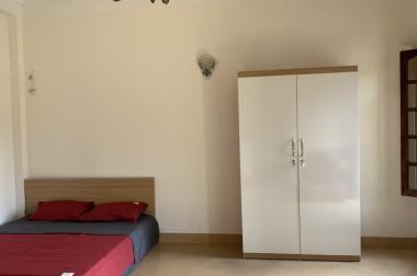 Cho thuê căn hộ Phố Đội Cấn, Ba Đình. Dt 40m2. Phòng ban công thoáng, Full đồ. Chỉ 3.8tr