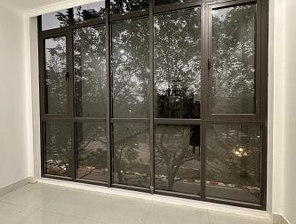 Chính chủ cho thuê nhà mặt phố Hoàng Quốc Việt 50m2, 5 tầng, giá tốt