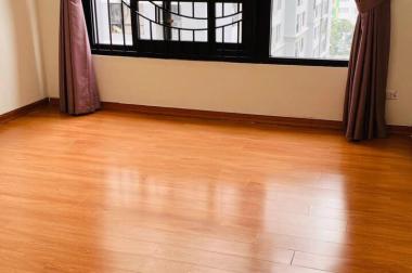 Nhà mình bán căn hộ Times City 2 phòng ngủ, lô góc 98m2, slot ô tô, bao phí, 5 tỷ