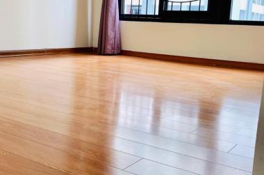 Nhà mình bán căn hộ Times City 2 phòng ngủ, lô góc 98m2, slot ô tô, bao phí, 5 tỷ