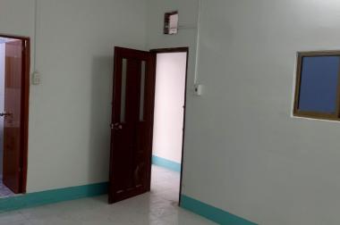 Cho thuê nhà Nguyên Căn 986 Trần Hưng Đạo, P.7 Quận 5, 4x18m, trệt 3 lầu có thang máy