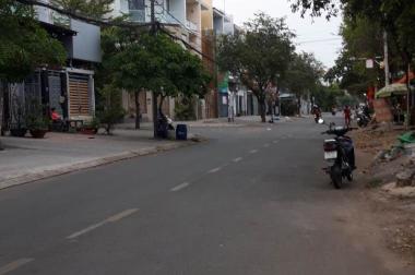 Bán đất long phước ,Q9 ,70m ngay trung tâm giá chỉ  2 tỷ x nhỏ xíu.