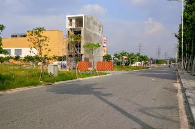 Cần Tiền Chữa Bệnh Nên Tôi Bán Gấp 300m2 Đất Gần Chợ, Dân Đông Shr,T.C 100% Giá 820tr,Bao Sổ 