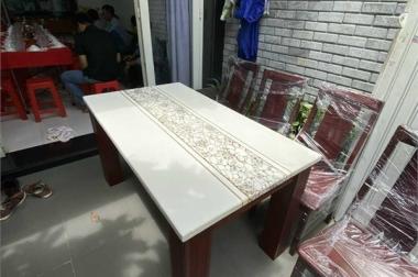 Cần bán nhà 3 tấm giá rẻ hơn 1 tỷ, vị trí cực đẹp, sát mặt tiền, thơm, Đường Nguyễn Văn Khối,