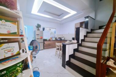 Bán nhà 3 lầu đường 22 linh đông , dt 60m2 , giá 5.8 tỷ