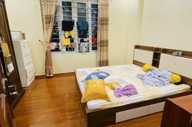 BÁN NHÀ PHỐ CẦU GIẤY 40M2 5 TẦNG, MT 4M, NHÀ ĐẸP Ở NGAY, CHỈ HƠN 5 TỶ