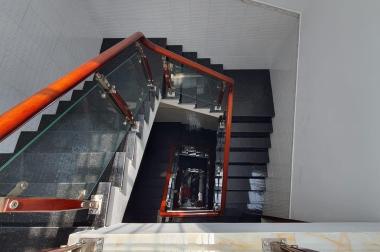 Bán nhà 5 tầng đường lê văn quới, hẻm nhựa 8m, 76m2 chỉ nhỉnh 8 tỷ