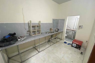Cho thuê phòng 35m2 đủ đồ, mới xây, cách Đại Nam 500m