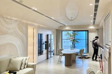 Bán chung cư Golden Park Dương Đình Nghệ, 130m2, 3 ngủ, nội thất hiện đại cao cấp