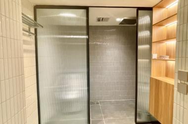 Bán chung cư Golden Park Dương Đình Nghệ, 130m2, 3 ngủ, nội thất hiện đại cao cấp