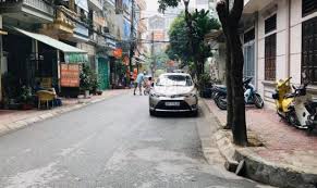 Bán nhà phân lô phố mạc thái tổ diên tích 63m2 căn góc giá 15,9tỷ