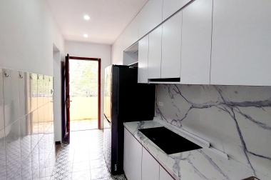 Bán Chung cư THANH XUÂN, MẶT ĐƯỜNG KHUẤT DUY TIẾN chỉ 2 TỶ 5  THOÁNG, MÁT, DÂN TRÍ CAO, Ô TÔ ĐỖ, nội thất ĐẦY ĐỦ, Ở NGAY KHI MUA.