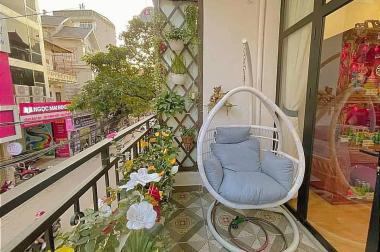 bán nhà Mặt phố Nguyễn Ngọc Nại 52m x 5 tầng