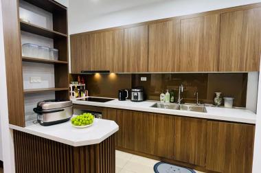 Chủ nhà cần bán căn hộ chung cư Bea Sky, View tầng trung, diện tích 86m2, giá chỉ 3,9 tỷ.