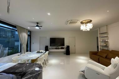 Biệt Thự Đẳng Cấp Sang Trọng! Căn góc HXH Trần Đình Xu, P.CK Q.1 (18x18m) giá bán 75 tỷ TL