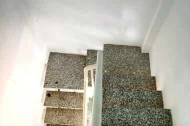 Bán nhà đẹp đường số 12, Bình Tân, 18m2, 2.5x7, 3 tầng, 2PN, chỉ 2.1 tỷ TL chính chủ.