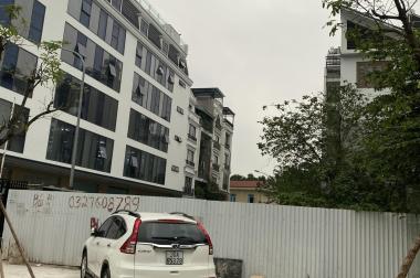 Cho thuê nhà KĐT Minh Tâm , đường Cổ Linh, Long Biên . Có thang máy đi lại các tầng .