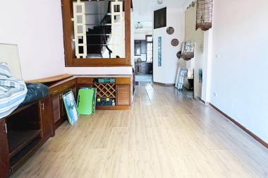 Bán nhà Cát Linh 55m Ô tô đỗ cửa hai thoáng Ô chờ thang máy Giá đẹp