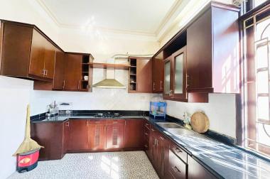 Bán nhà Cát Linh 55m Ô tô đỗ cửa hai thoáng Ô chờ thang máy Giá đẹp