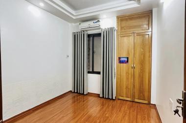 Bán nhà 370 Khương Đình 41m x 5 tầng, mt: 4m, 2 thoáng