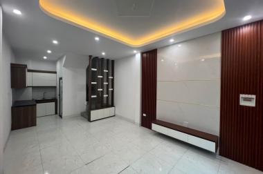 Nhà La Tinh Đông La. Nằm cách Yên Nghĩa 800m. Mặt ngõ thoáng. 50m ra trục chính. S 30m2 1,8 tỷ