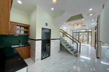 NHÀ  ĐẸP,  CHỈ 4.1 TỶ,3 TẰNG , NỘI THẤT CAO CẤP HXH - P PHÚ HỮU ,Q9 