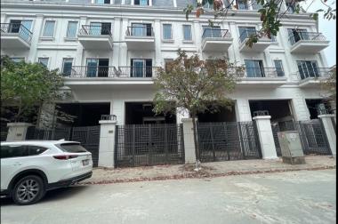 •	Chính chủ nhờ bán biệt thự liền kề Happy land Đông anh, DT: 90, MT: 5, 6 tầng, giá chào: 7.9 tỷ