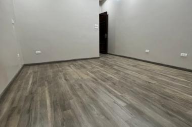 Bán nhà Tô Vĩnh Diện 40m x 4 tầng, mt: 3.7m, 2 thoáng ngõ 3 ô tô vào