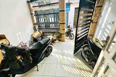 Nhà đẹp mới gần Tô Ngọc Vân, Tam Bình, Thủ Đức, Sổ Vuông 80m2,    Hẻm Xe Tải Thông, 3PN chỉ 4.xx Tỷ