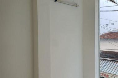 Phan Đăng Lưu Phòng master 1 khách bếp 1 phòng ngủ giá 6 tr
