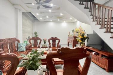 Nhà Kim Ngưu - Hai Bà Trưng 70m*5 Tầng MT 5.5M giá 10.99 Tỷ