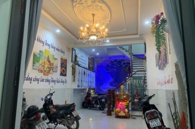 Bán nhà 4 lầu đường lê văn chí , linh trung , dt 73.5m2 , giá 8.3 tỷ