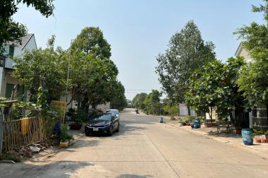 Bán gấp 2 dãy nhà trọ 16 phòng + 2 kiot, đang cho thuê kín phòng trung tâm Bình Dương