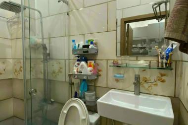 Cho thuê nhà đẹp hẻm 1982 Huỳnh Tấn Phát, Nhà Bè. Giá 7 triệu