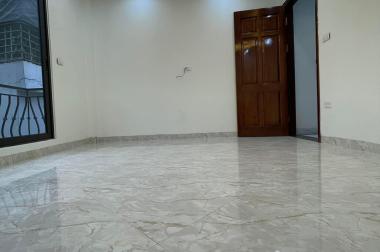 Tuyệt đẹp, Nguyễn Trãi Thanh Xuân, Ngõ thông, 30m Ô Tô, 6 PN, đẹp, 45m2 * 5 Tầng, 5.2 Tỷ.