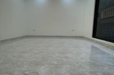 Tuyệt đẹp, Nguyễn Trãi Thanh Xuân, Ngõ thông, 30m Ô Tô, 6 PN, đẹp, 45m2 * 5 Tầng, 5.2 Tỷ.