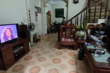 Bán nhà trong ngõ đường Nguyễn Trãi, Thanh Xuân: DT 44m, 3 tầng, giá 6.45 tỷ
