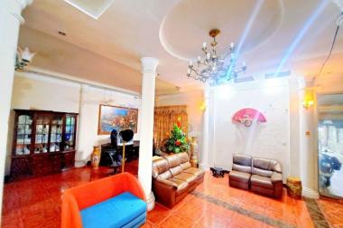 Bán nhà Lạc Long Quân, Tây Hồ. 184m2; giá 45 tỷ. Phương