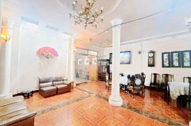 Bán nhà Lạc Long Quân, Tây Hồ. 184m2; giá 45 tỷ. Phương