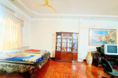 Bán nhà Lạc Long Quân, Tây Hồ. 184m2; giá 45 tỷ. Phương