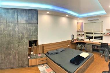 Bán CH Nguyễn Ngọc Vũ, 125m2, 3 ngủ, Chỉ 4,7 tỷ, Nhà đẹp, Nội thất nhập khẩu, Tiện ích ngập tràn